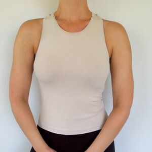 Yogalicious nude Carrie seamless built-in shelf bra racerback tank size small